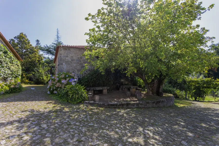 Pomares